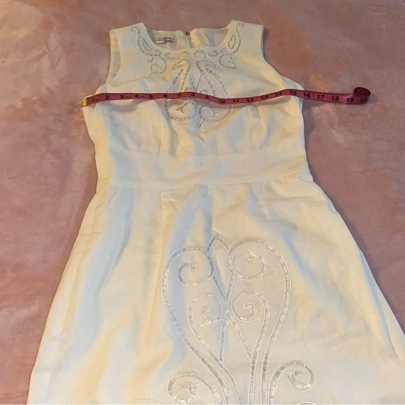 Maggy London white linen blend sleeveless dress with cutout embroidery size 2 - Picture 8 of 12